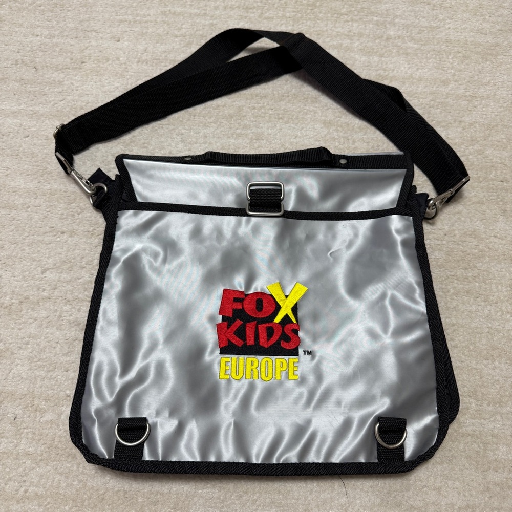 Vintage Fox Kids Europe Messenger Bag Silver Promo RARE Official Y2K
